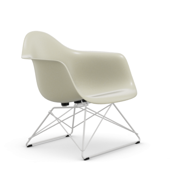 Eames Fiberglass Armchair LAR - wit