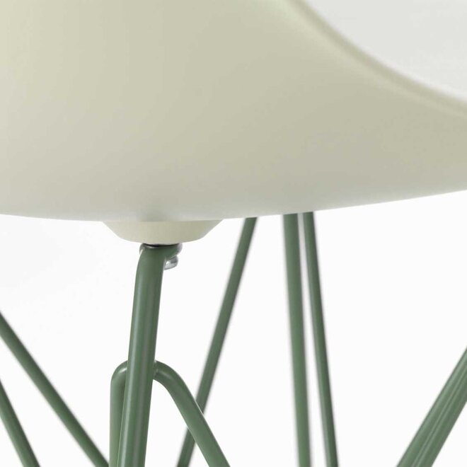 Eames Plastic Chair DSR RE - nieuwe kleuren