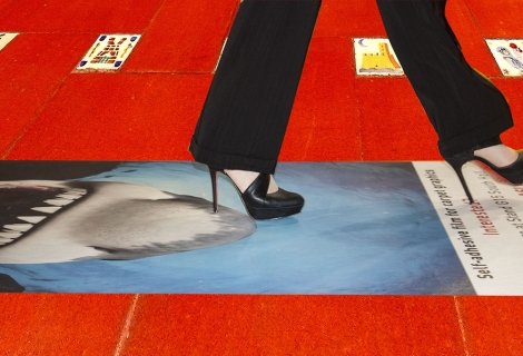 ASLAN MP-300 Beschermend laminaat voor vloerafbeeldingen binnenshuis en buitenshuis met R13-antislipklasse