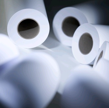 3689 Trisolv PostArt White back Satin 135 grs 61 meter