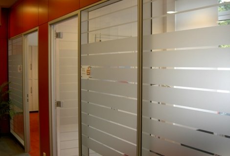 Aslan E-200 Etched Dusted Etsglasfolie — 126 cm met een geëtste zilver look , 126 cm
