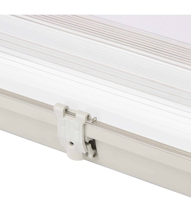 Komplette LED TL Leuchte 150cm 36/40/50W, CCT Schalter 3000K/4000K/6000K, 5040-7000 Lumen (140Lm/w), IP65, Inkl. 2x LED Röhre, 3 Jahre Garantie