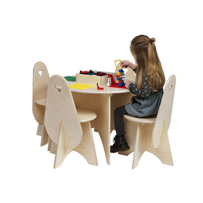 Tafel voor lego met stoeltjes en bouwplaten