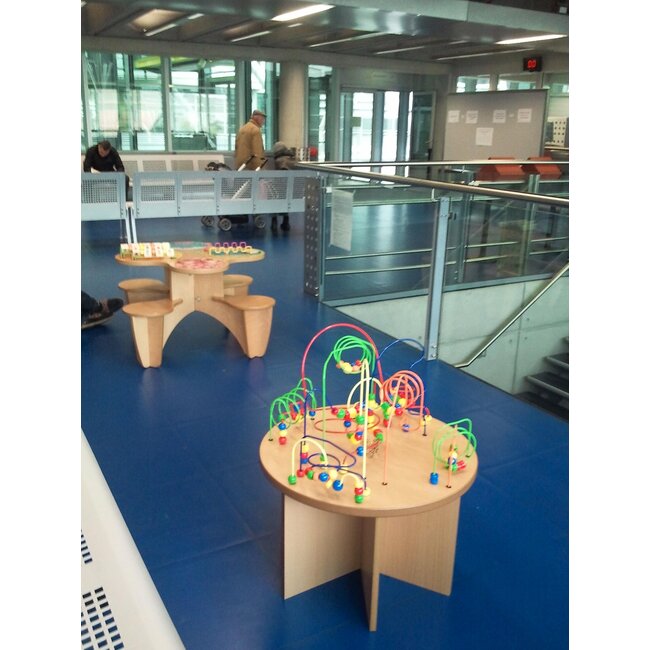 Ronde speeltafel met kralen