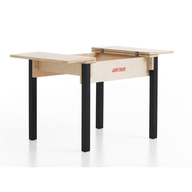 JunkTrunk kindertafel met 2 hockers - speeltafel industrieel