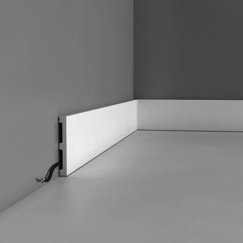 SX163 Plint Orac Decor L200 x H10,2 x D1,3