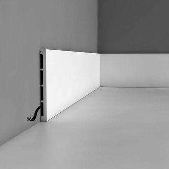 SX168 Plint Orac Decor L200 x H15,1 x D1,4 cm