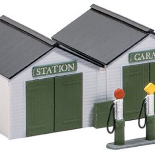 Wills Wills Scenic Series SS12 station garage with pumps (Gauge H0/00)