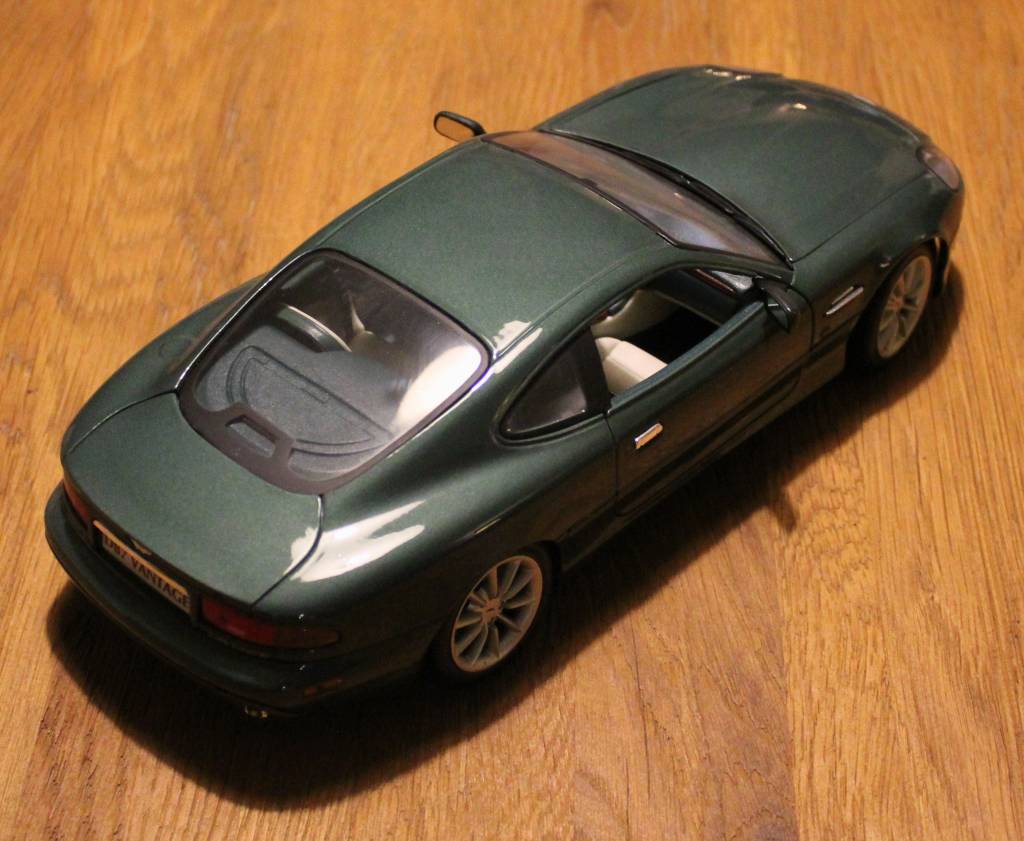 maisto aston martin