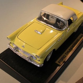 Road Legends 92068 1955 Ford Thunderbird (scale 1:18)