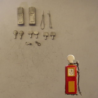 P & D Marsh Models P & D Marsh PW35 Petrol pumps (Gauge H0)