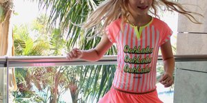 Oohh lalala jurkje B.Nosy