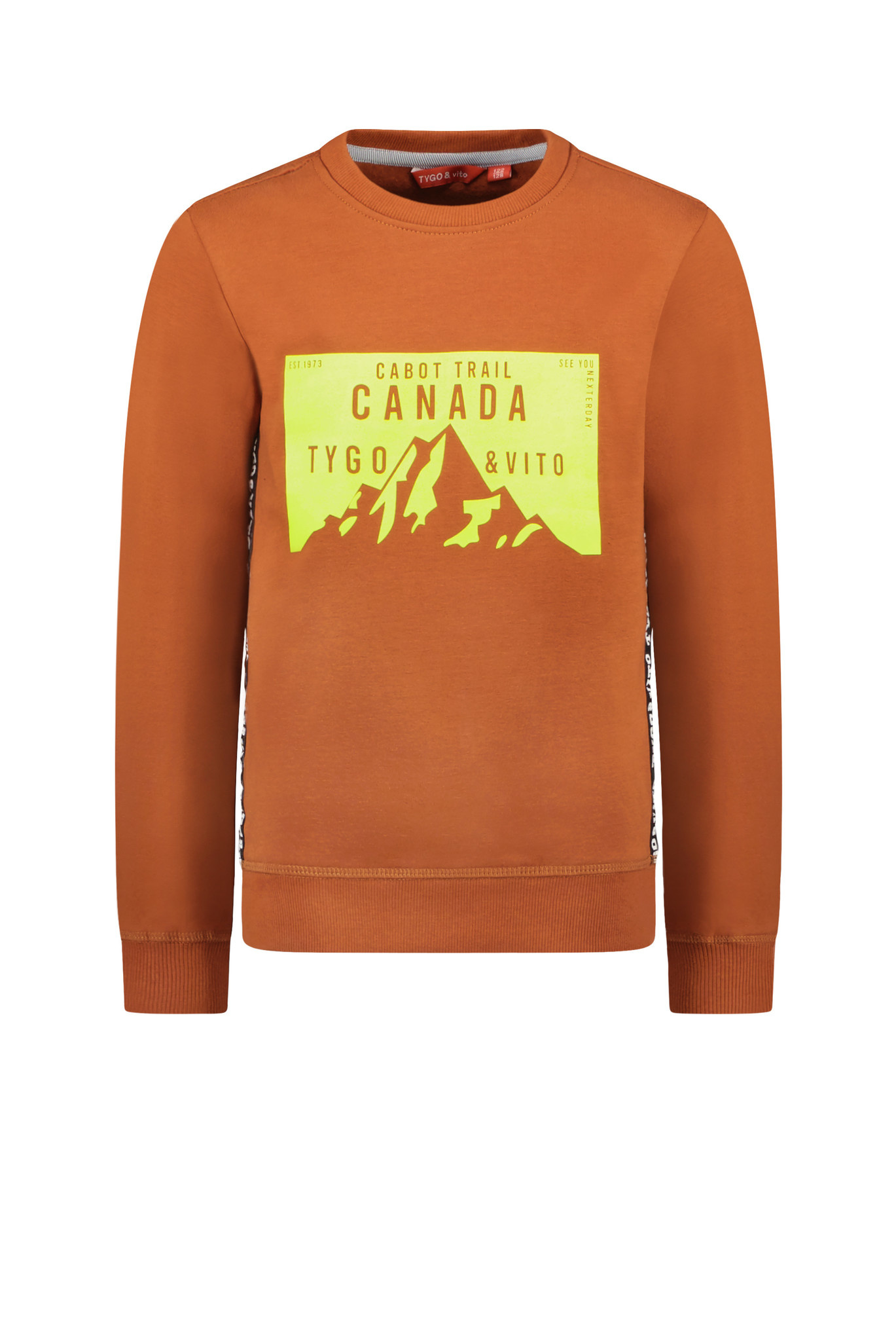 Acht Nautisch Productie Tygo & Vito Jongens sweater Canada - Walnut - merkmeisjeskleding.nl