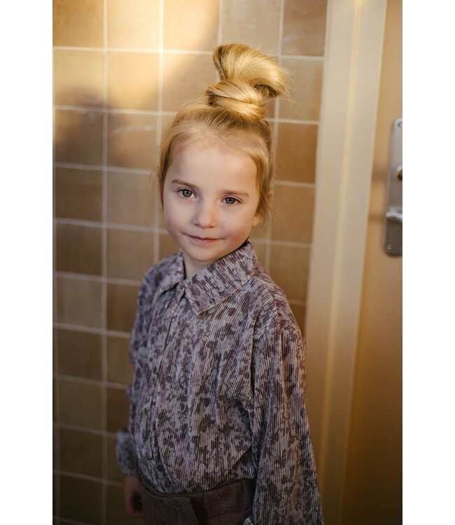 LEVV Little Meisjes shirt - Pippi - AOP Zacht grijs bloemen