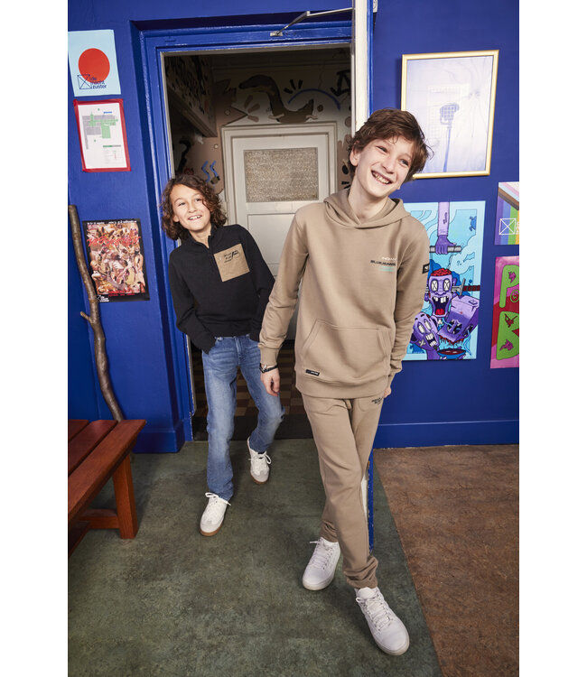 Indian Blue Jeans Winter hoodie jongens - bruin - backprint