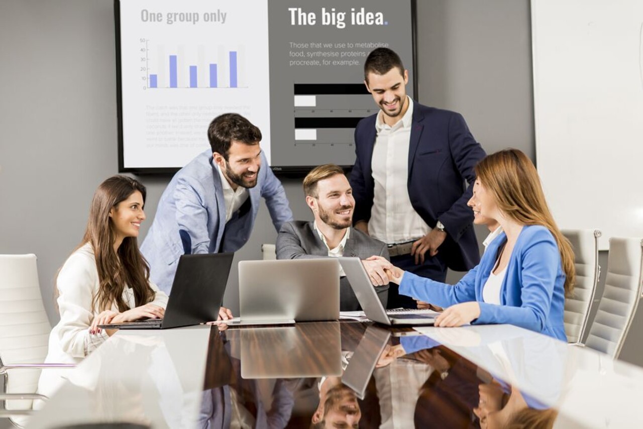 Vivitek NovoTouch LK6530i Vivitek NovoTouch LK6530i