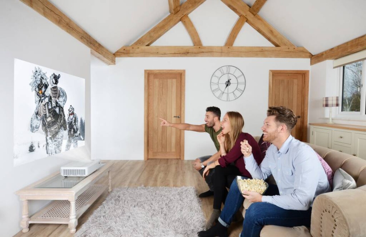 Optoma Optoma HD35UST Ultra Short Throw beamer Optoma Optoma HD35UST Ultra Short Throw beamer