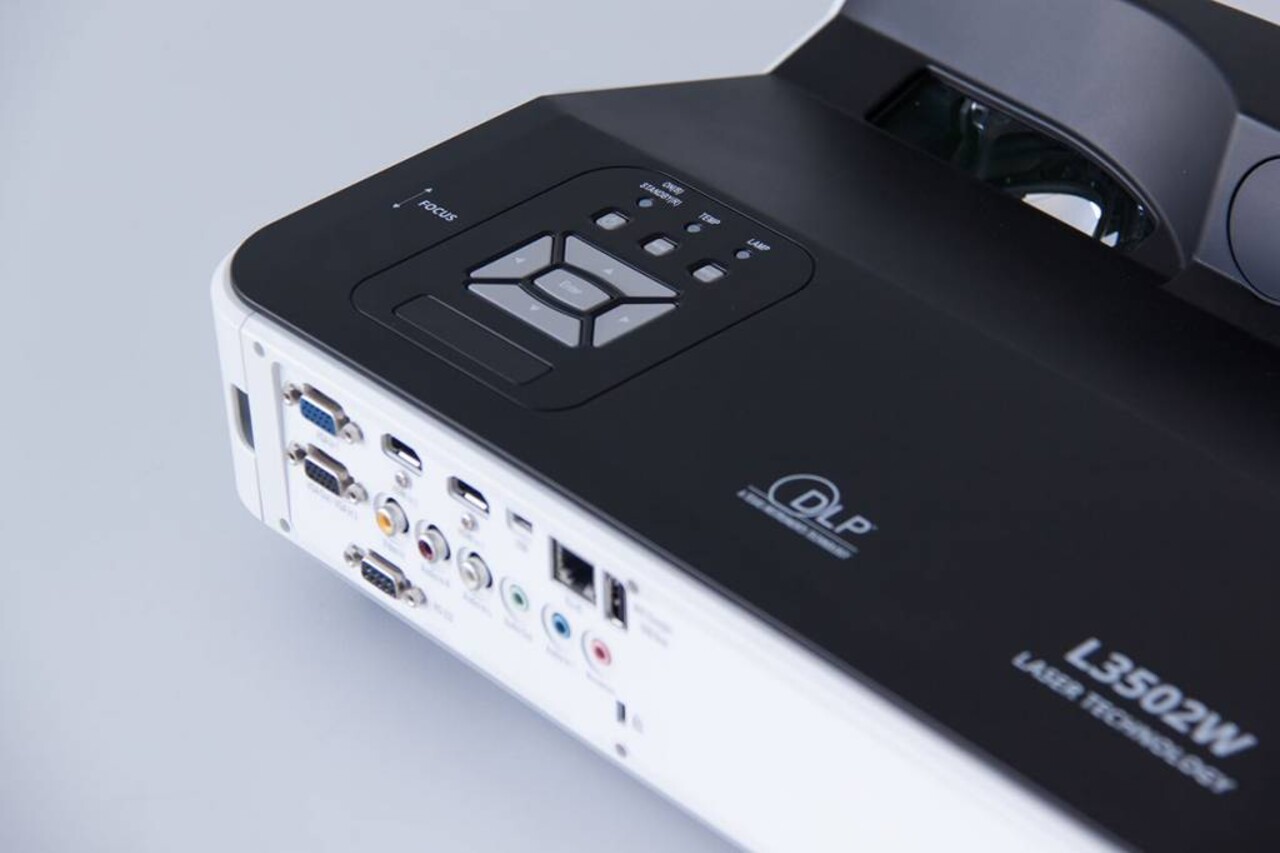 i3 Technologies i3BOARD 13505 + i3PROJECTOR L3403UW + Beugel i3 Technologies i3BOARD 13505 + i3PROJECTOR L3403UW + Beugel