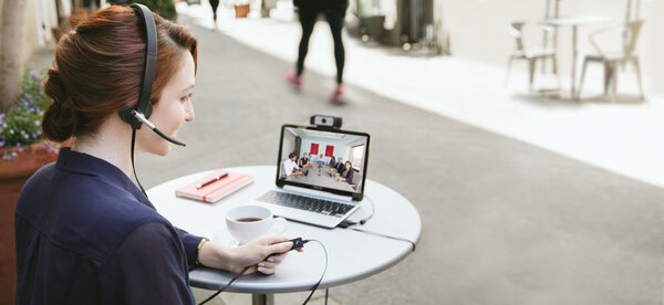 Logitech Logitech C930e HD pro webcam met gratis tripod Logitech Logitech C930e HD pro webcam met gratis tripod