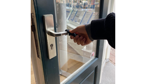 Mobiele deuropener Febris zwart Mobiele deuropener Febris zwart