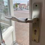 Handenvrije deuropener Carna wit Handenvrije deuropener Carna wit