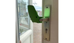 Handenvrije deuropener Carna groen Handenvrije deuropener Carna groen