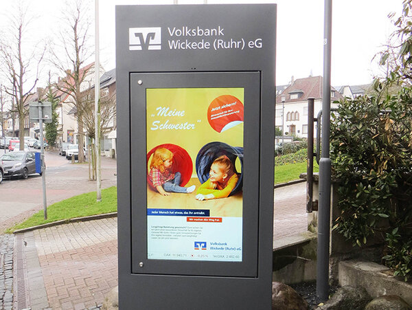 DynaScan DynaScan DS491LT4 ultra-high brightness LCD