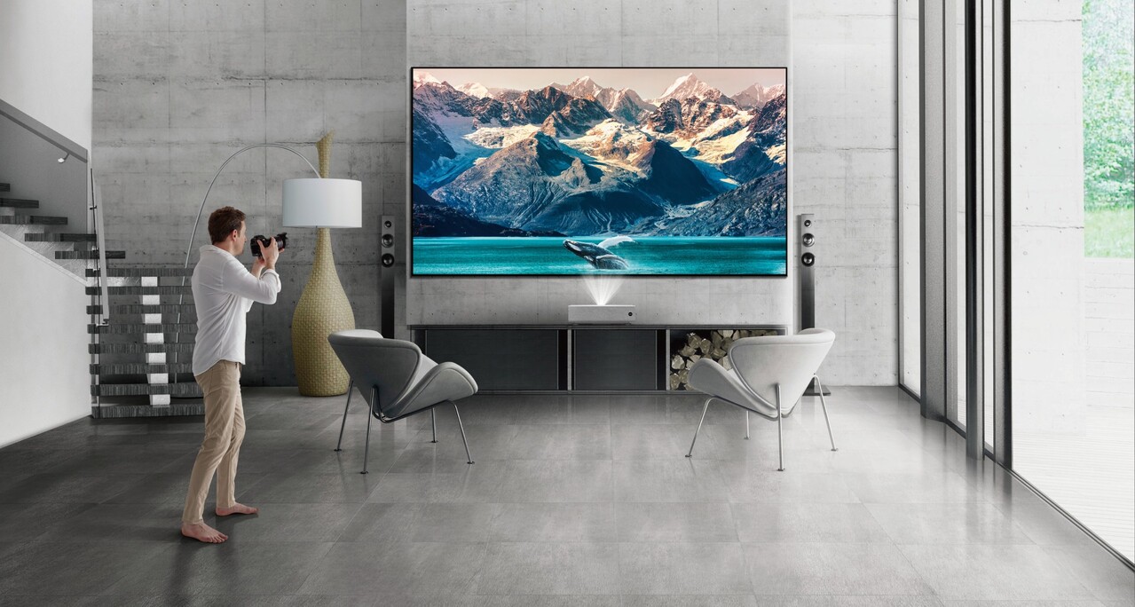 BenQ BenQ V7000i 4K Laser Ultra Short Throw Home Theater BenQ BenQ V7000i 4K Laser Ultra Short Throw Home Theater