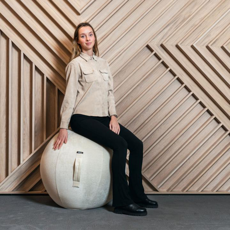 Fruscle Fruscle zitbal chenille ivoor Fruscle Fruscle zitbal chenille ivoor