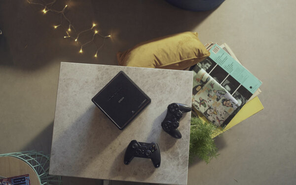 Epson Epson EF-12 EpiqVision smart beamer