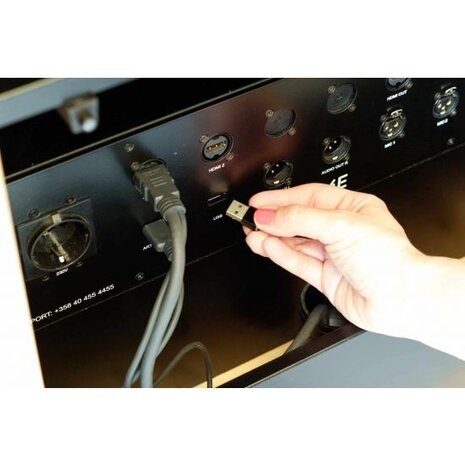 Artome Artome M10 audiovisuele totaal oplossing in hout versie