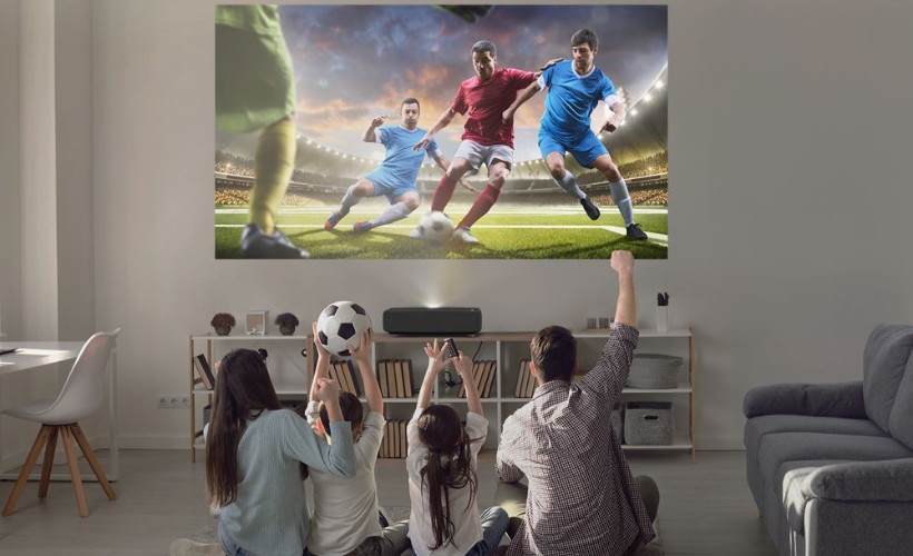 Optoma L1 duurzame 4K 4LED ultra short throw beamer Optoma L1 duurzame 4K 4LED ultra short throw beamer