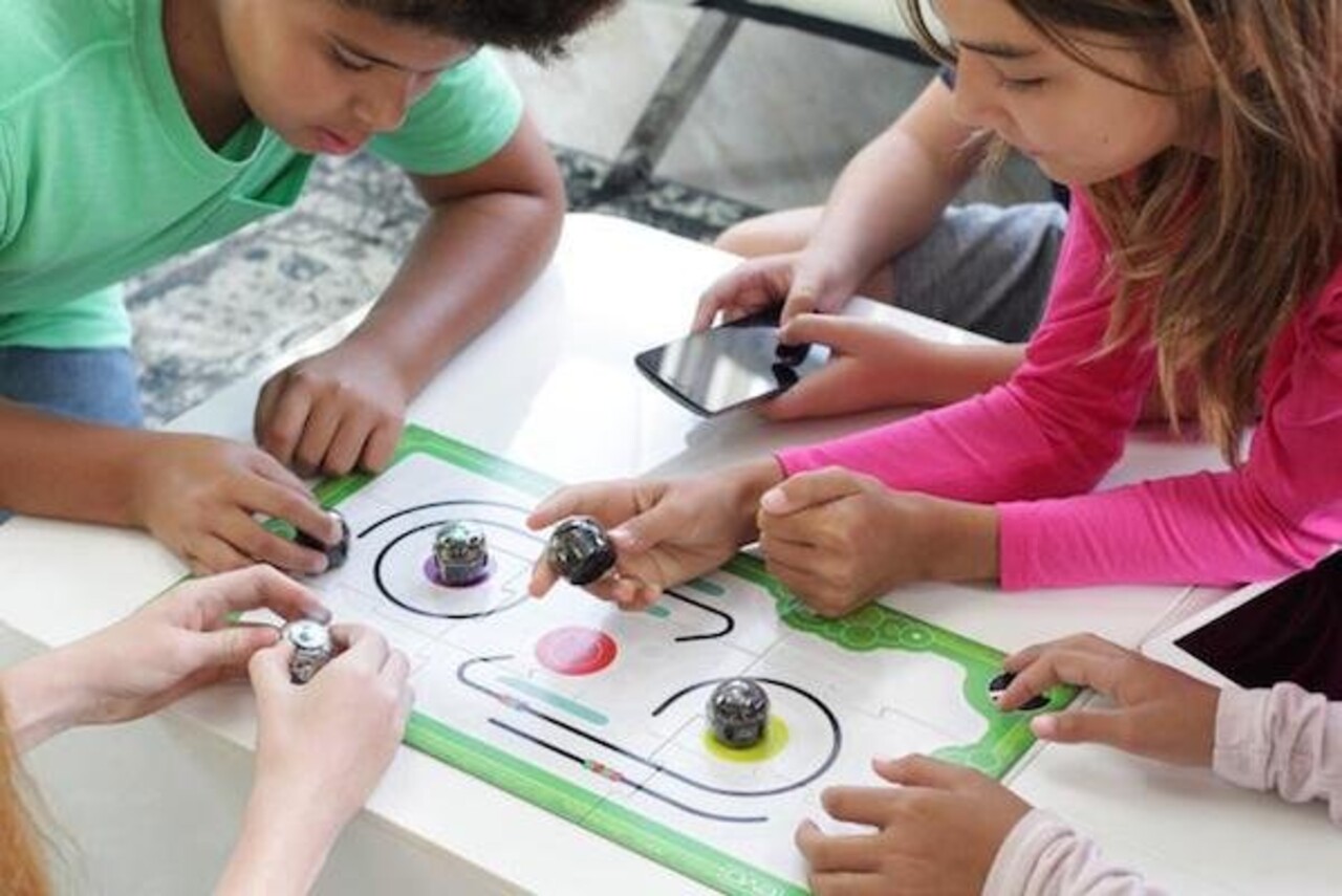 Ozobot Ozobot Evo Classroom Kit 12 stuks Ozobot Ozobot Evo Classroom Kit 12 stuks