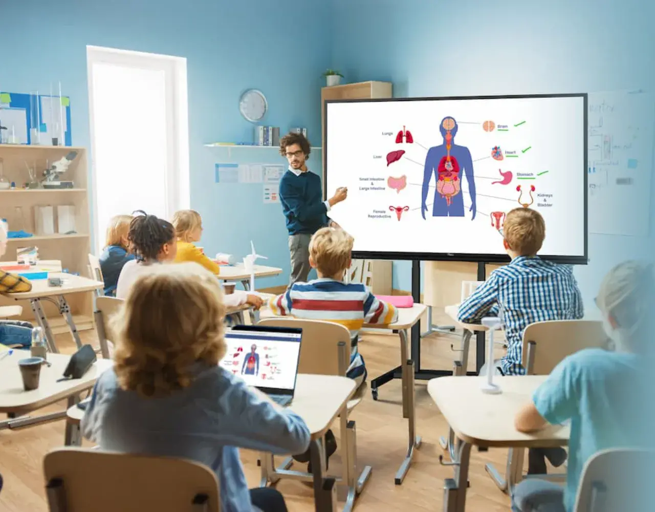 Optoma Optoma 5653RK 65" interactive flatpanel display Optoma Optoma 5653RK 65" interactive flatpanel display