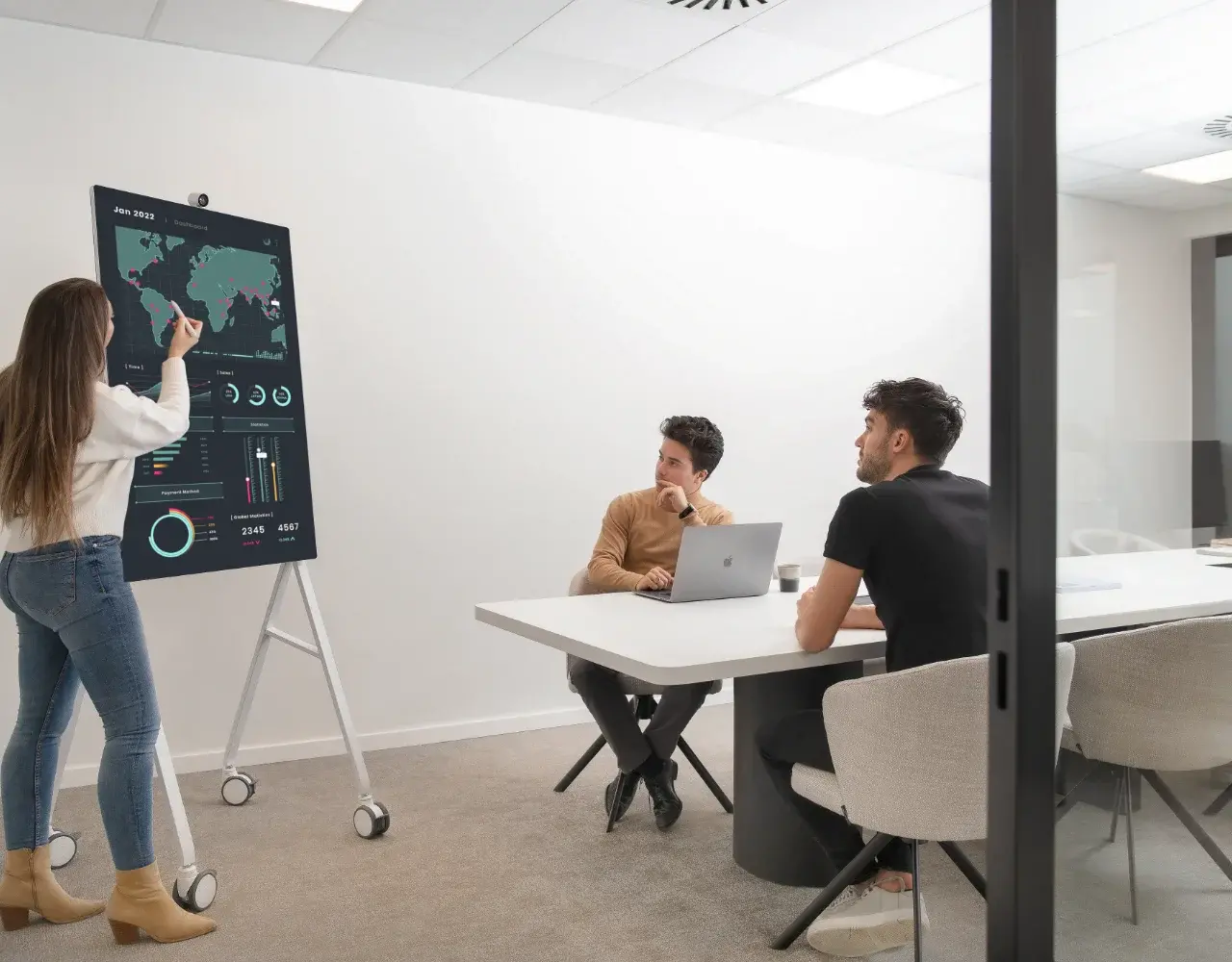 Vision White Flipchart-Style Floorstand VFM-F10/WH