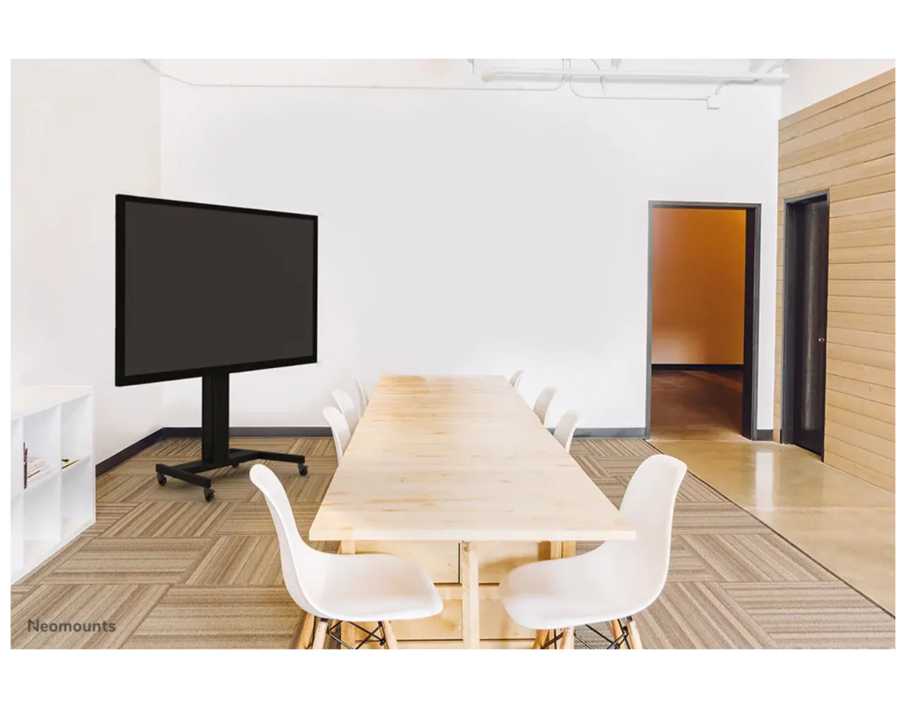 Neomounts Neomounts PLASMA-M2250BLACK gemotoriseerde vloerstandaard