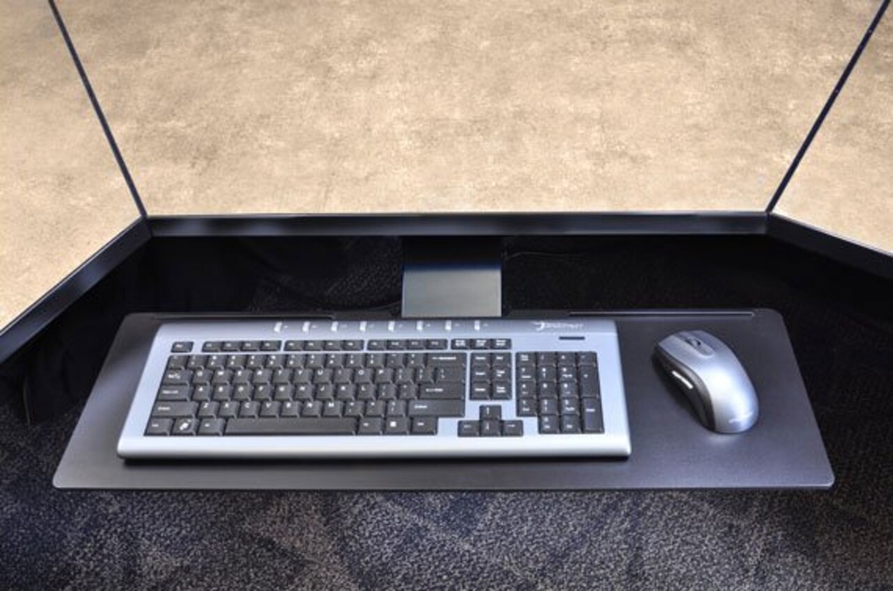 Ergotron Ergotron Neo-Flex Underdesk Keyboard Arm Ergotron Ergotron Neo-Flex Underdesk Keyboard Arm