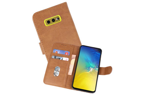 BAOHU Hoesje Geschikt voor de Samsung Galaxy S10e - Kaarthouder Book Case Telefoonhoesje - Bruin