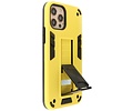 Stand Shockproof Telefoonhoesje - Magnetic Stand Hard Case - Grip Stand Back Cover - Backcover Hoesje voor iPhone 12 - iPhone 12 Pro - Geel