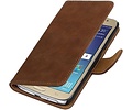 Hout Bookstyle Hoes Geschikt voor de Samsung Galaxy J2 (2016 ) J210F Bruin