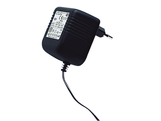 Glomex Adapter 220V AC Euro Plug