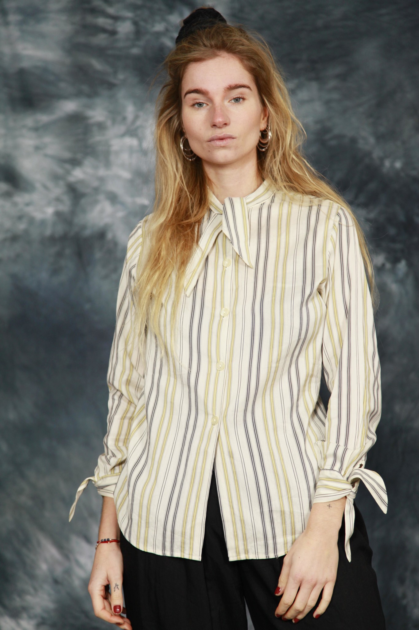 Striped 80s blouse with pussy-bow