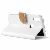 Bookcase Motorola Moto One hoesje - Wit