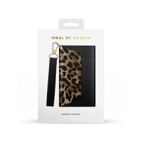 Ideal of Sweden iPhone 13 Pro hoesje - Midnight Leopard print Phone Clutch