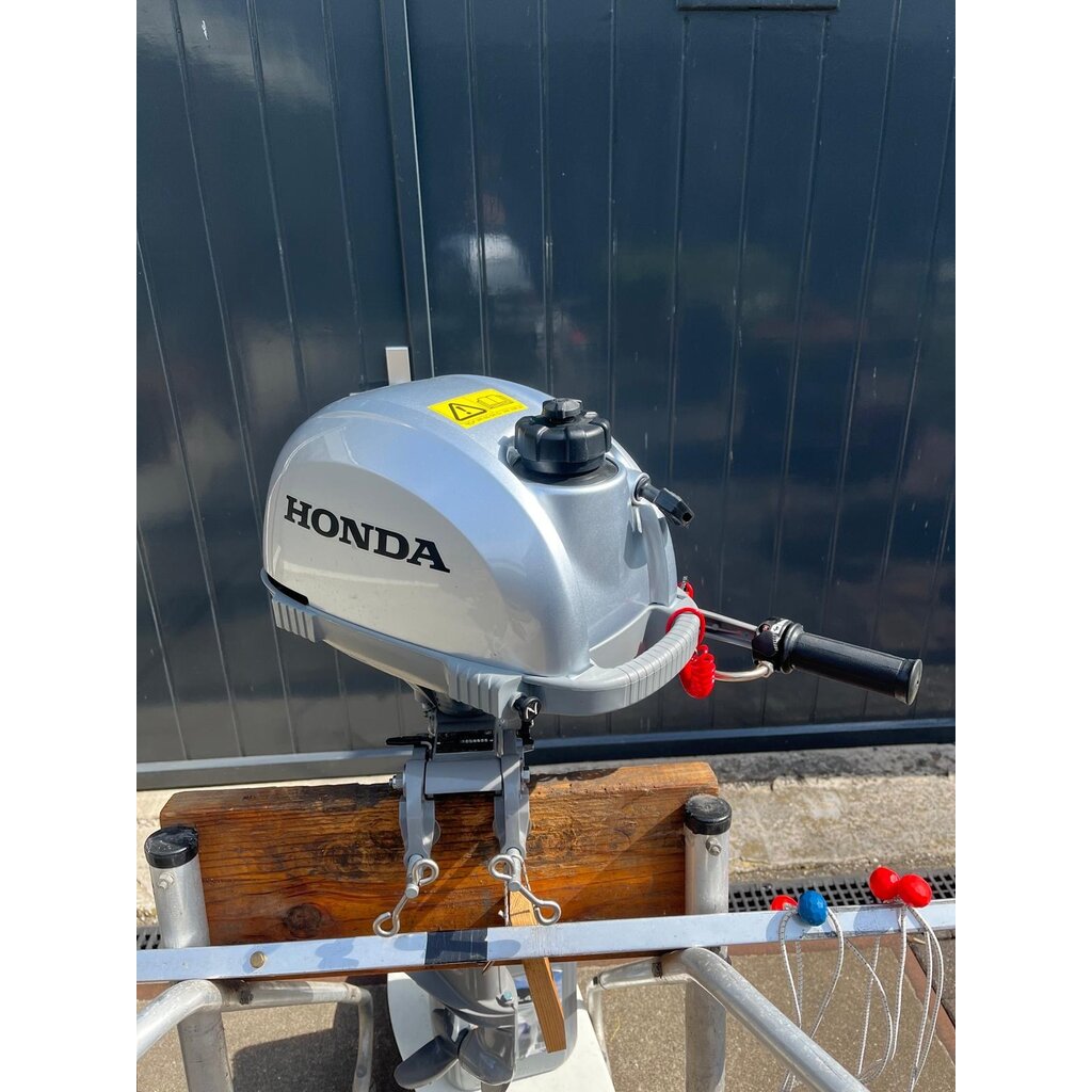 Honda BF 2,3 SCHU tweedehands particuliere verkoop