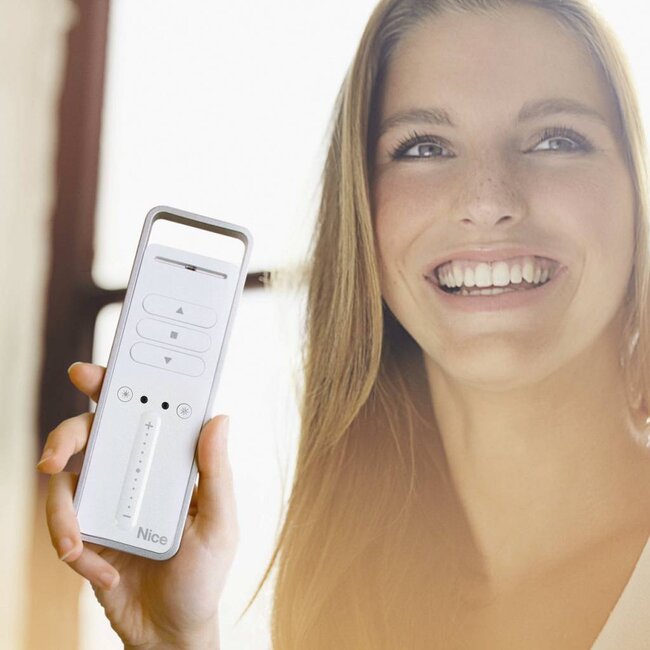 Nice Era P1V Vario handheld transmitter