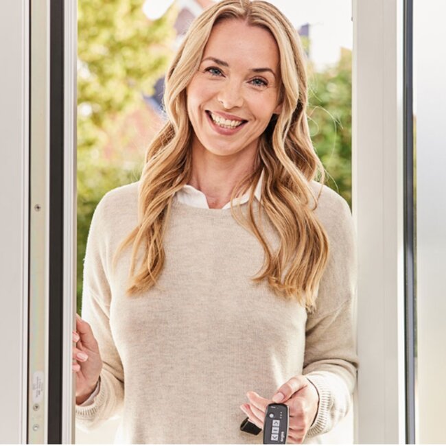 Selve Commeo Key Send 3-channel handheld transmitter