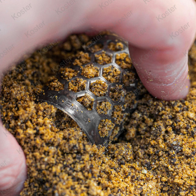 Hexmesh Plastic Bullet Feeder Small