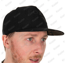 Flat-Peak Snapback Hat - Black/Camo