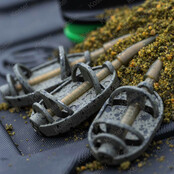 ICS In-Line Dura Flat Method Feeder - Medium